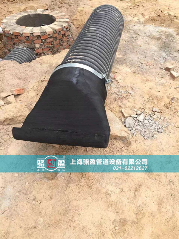 卡箍法蘭式<a href=http://www.13yshop.cn/ target=_blank class=infotextkey><a href=http://www.13yshop.cn target=_blank class=infotextkey>鴨嘴閥</a></a>安裝現(xiàn)場(chǎng)
